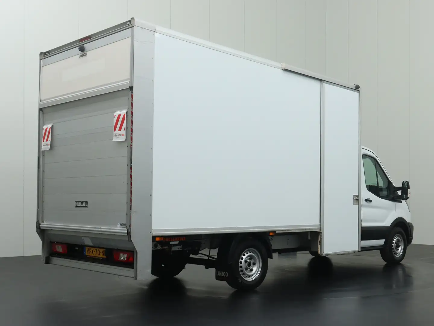 Ford Transit 2.0TDCI 130PK Bakwagen+Laadklep | Airco | Cruise | Wit - 2