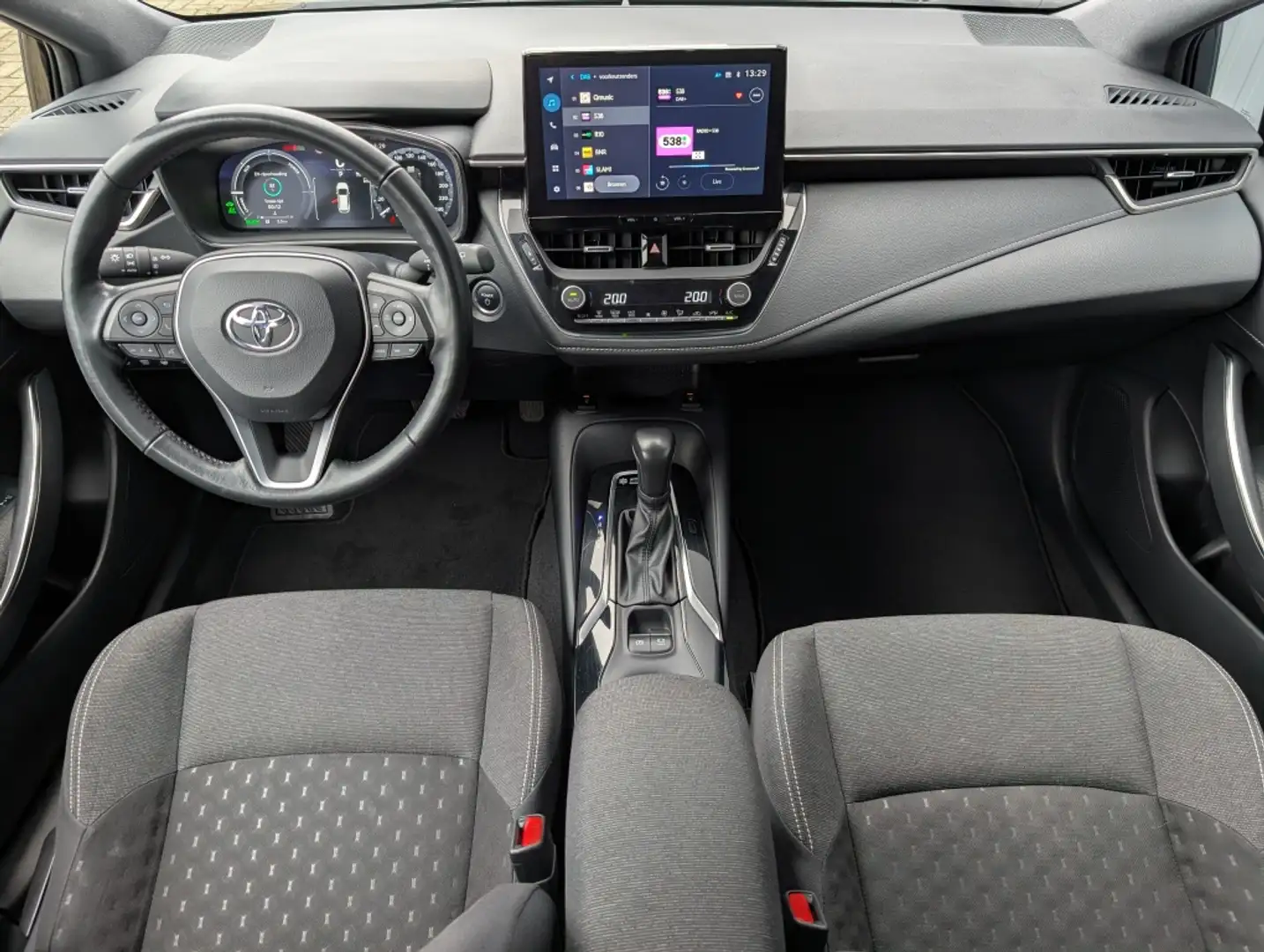 Toyota Corolla Touring Sports Hybrid 140 Business | Trekhaak | Al Zwart - 2