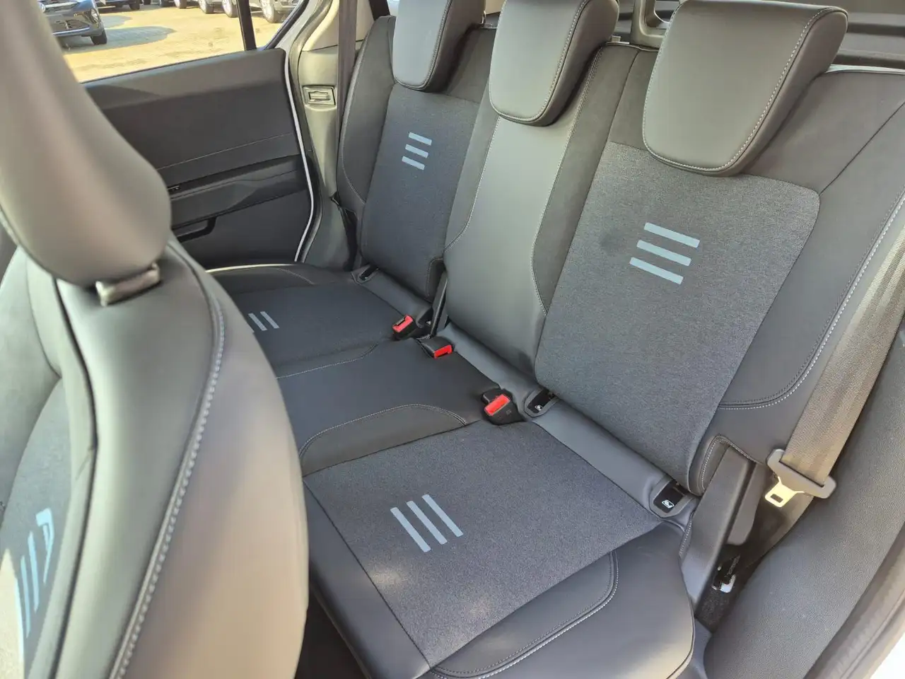Ford Tourneo Courier 2026 — фото 13