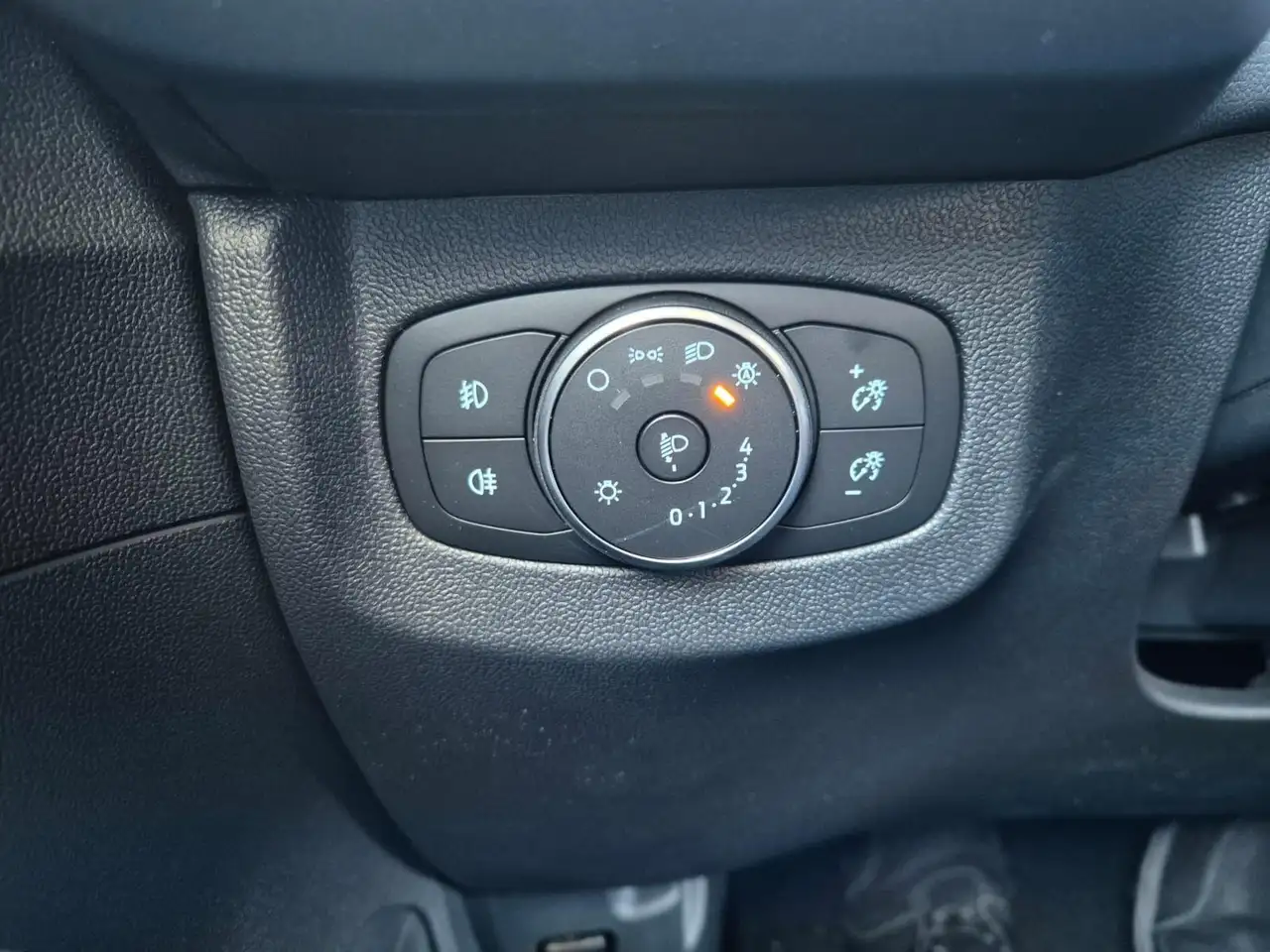Ford Tourneo Courier 2026 — фото 15