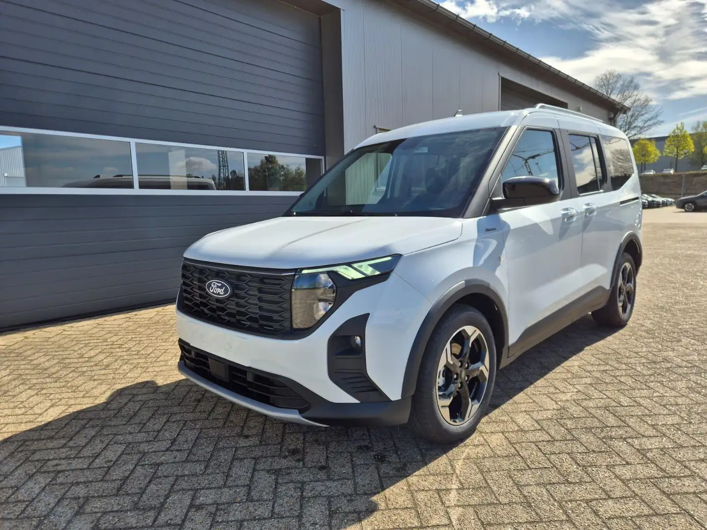 Ford Tourneo Courier 1.0 EcoBoost 125PS Active Teil-Leder Sitzheizun... Weiß - 1