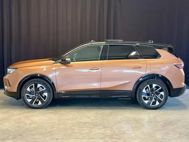 Opel Grandland view 9