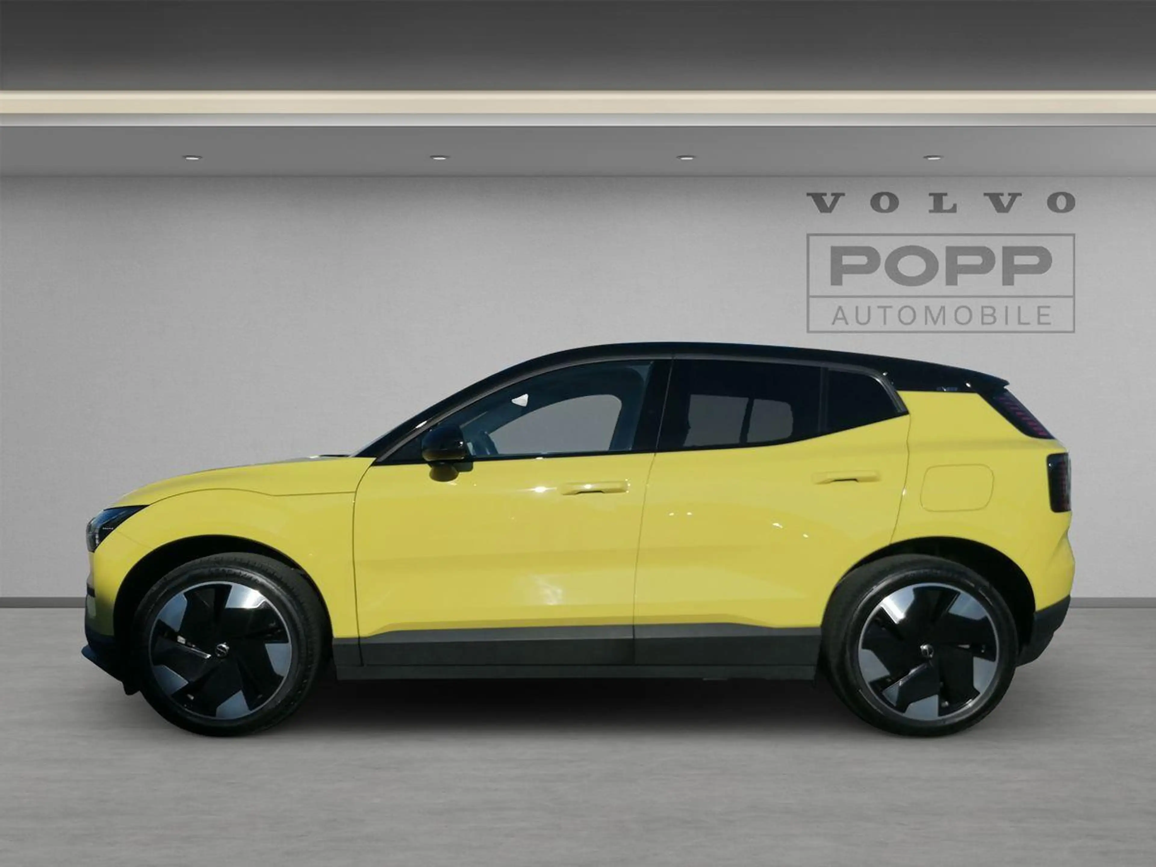 Volvo EX30 Plus RWD Pure Electric ACC BLIS CAM CARPLAY — photo 2