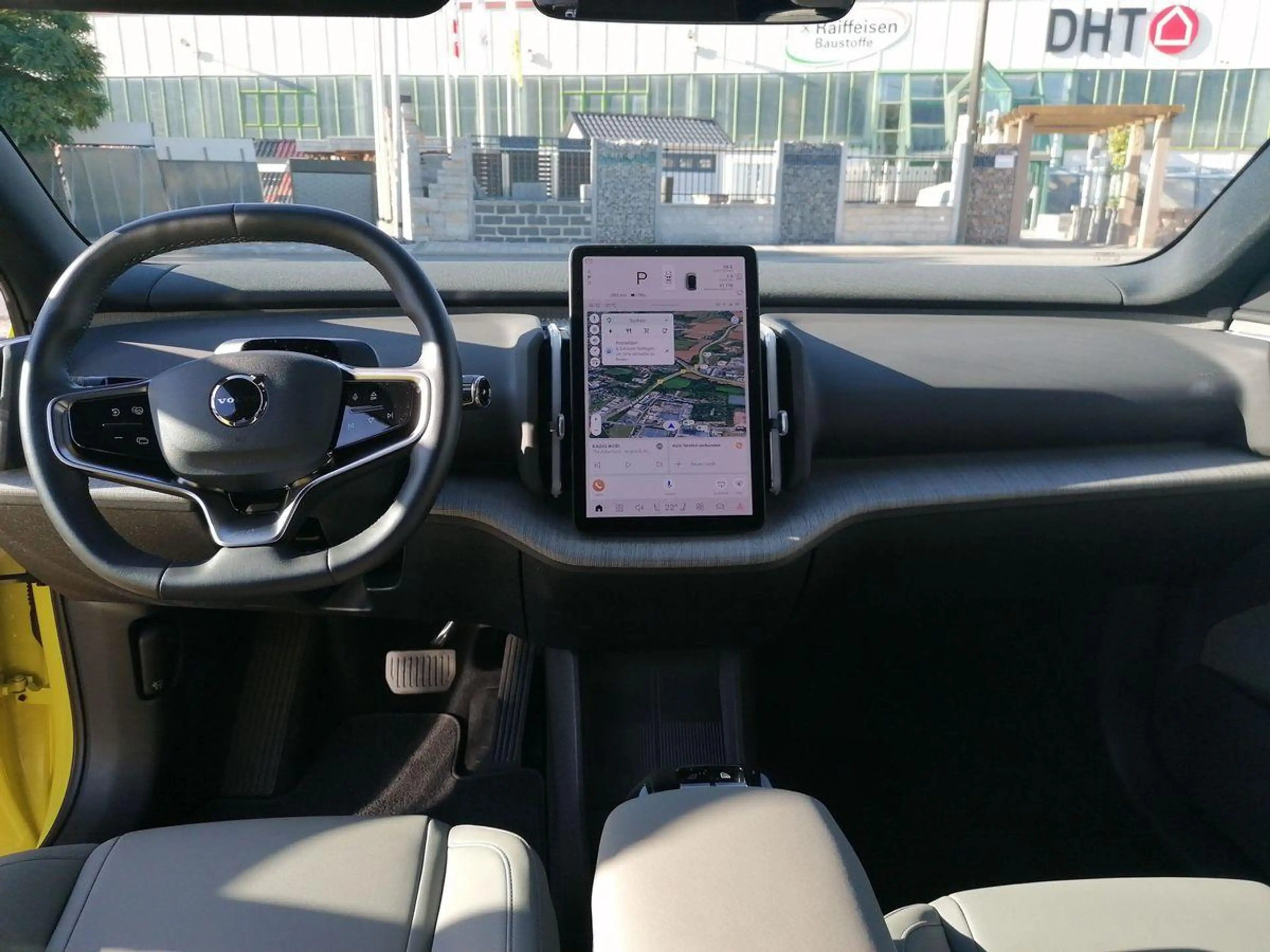 Volvo EX30 Plus RWD Pure Electric ACC BLIS CAM CARPLAY — photo 15