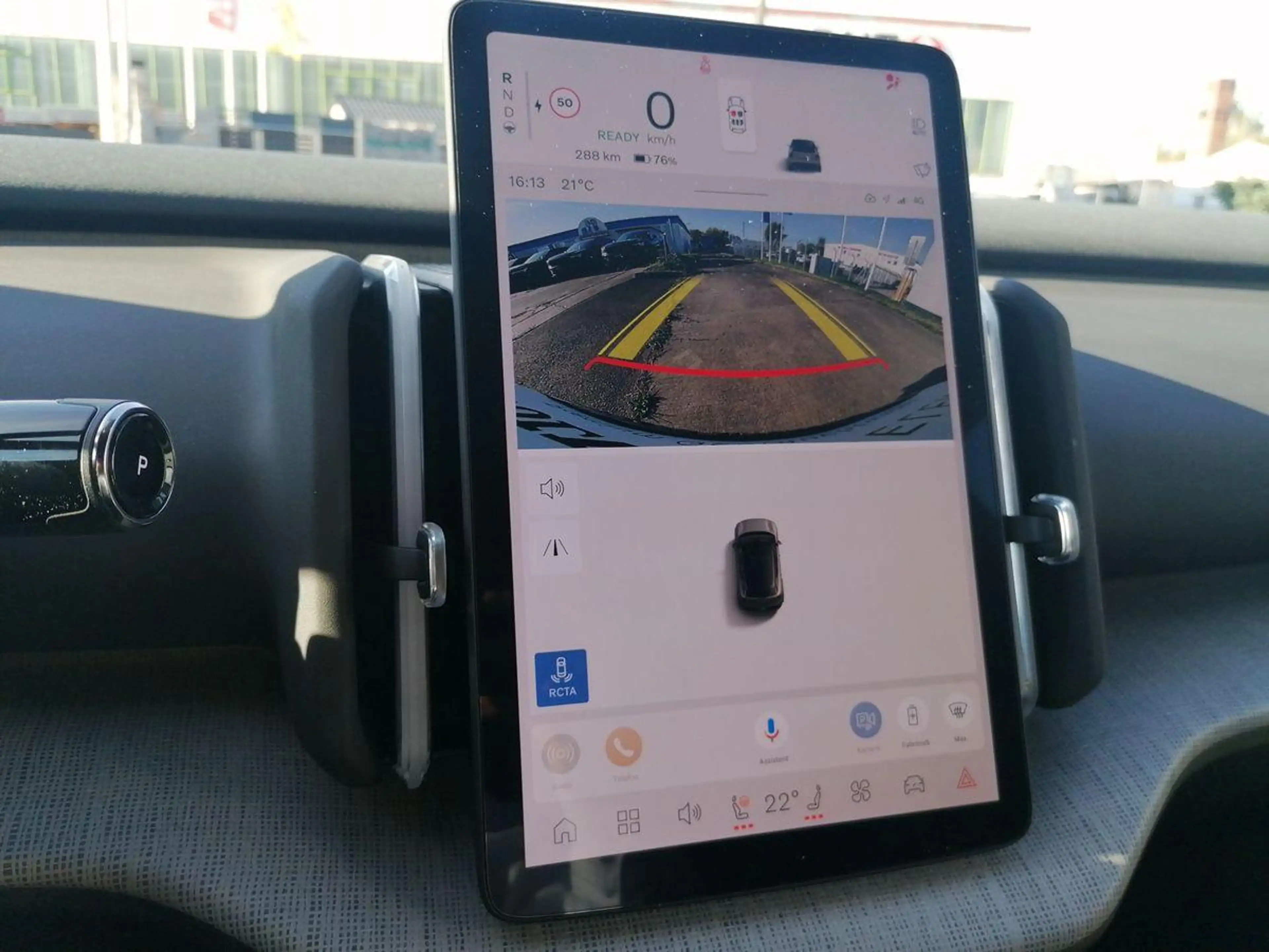 Volvo EX30 Plus RWD Pure Electric ACC BLIS CAM CARPLAY — photo 13