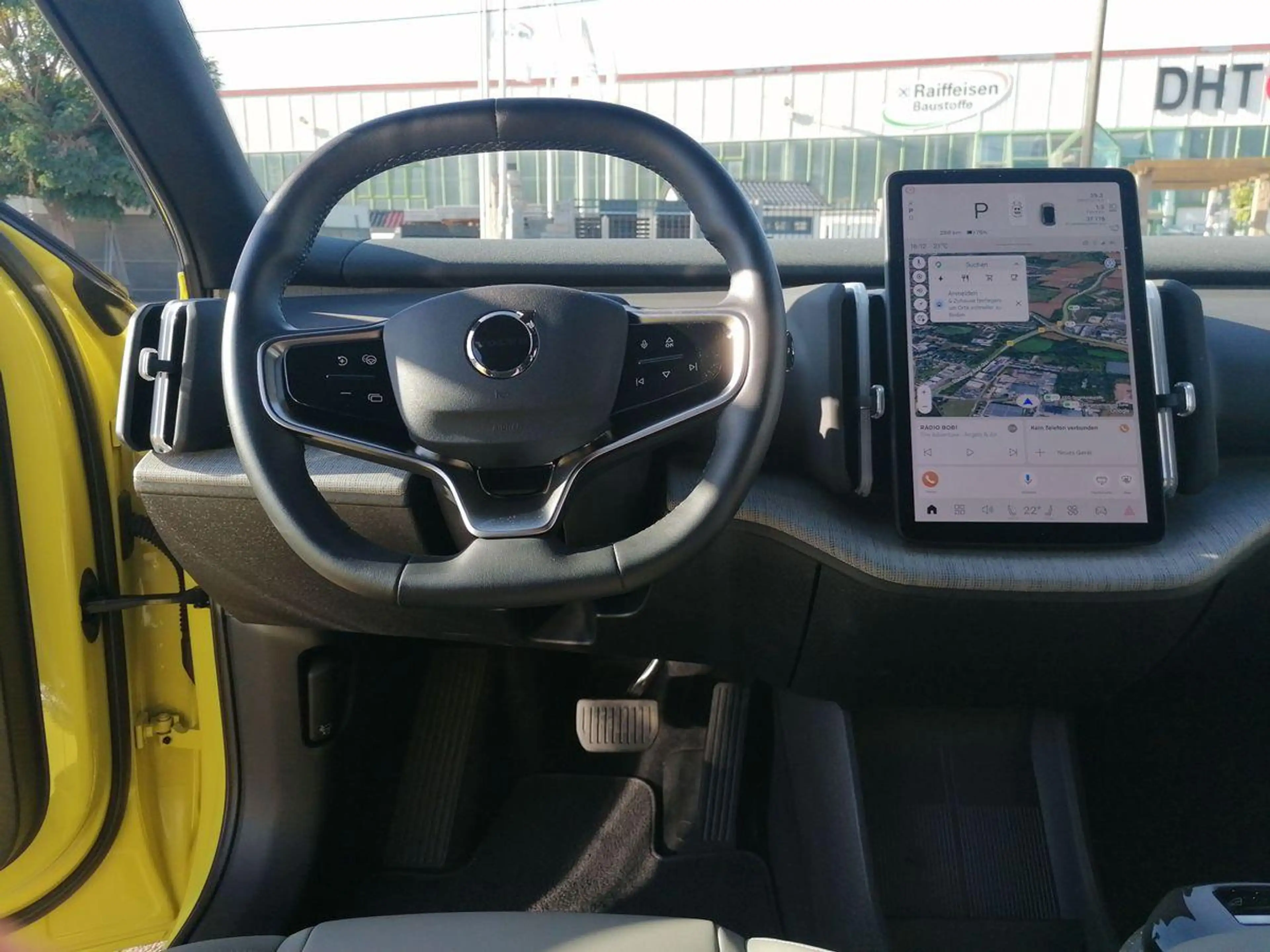 Volvo EX30 Plus RWD Pure Electric ACC BLIS CAM CARPLAY — photo 11