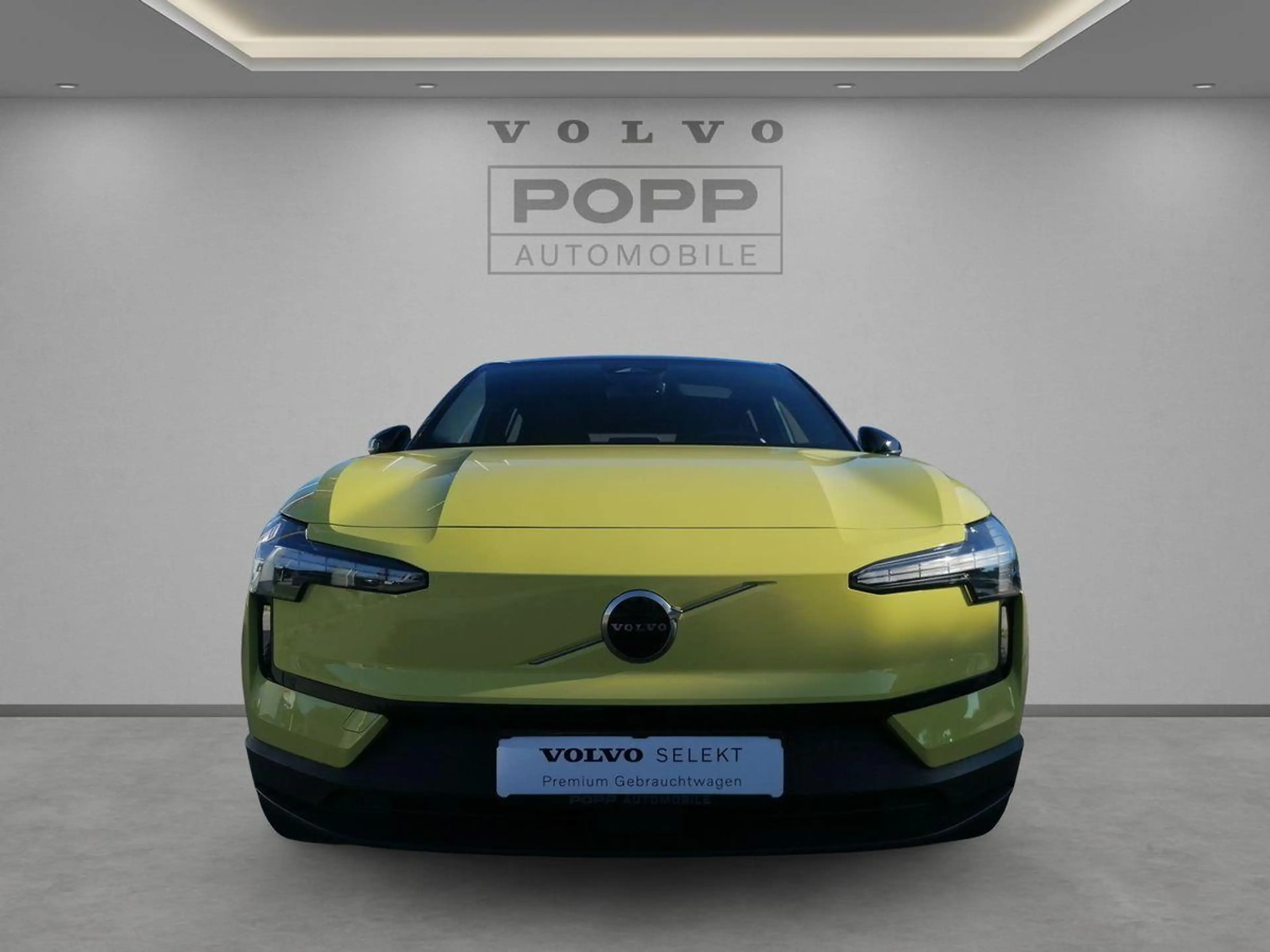 Volvo EX30 Plus RWD Pure Electric ACC BLIS CAM CARPLAY — photo 8