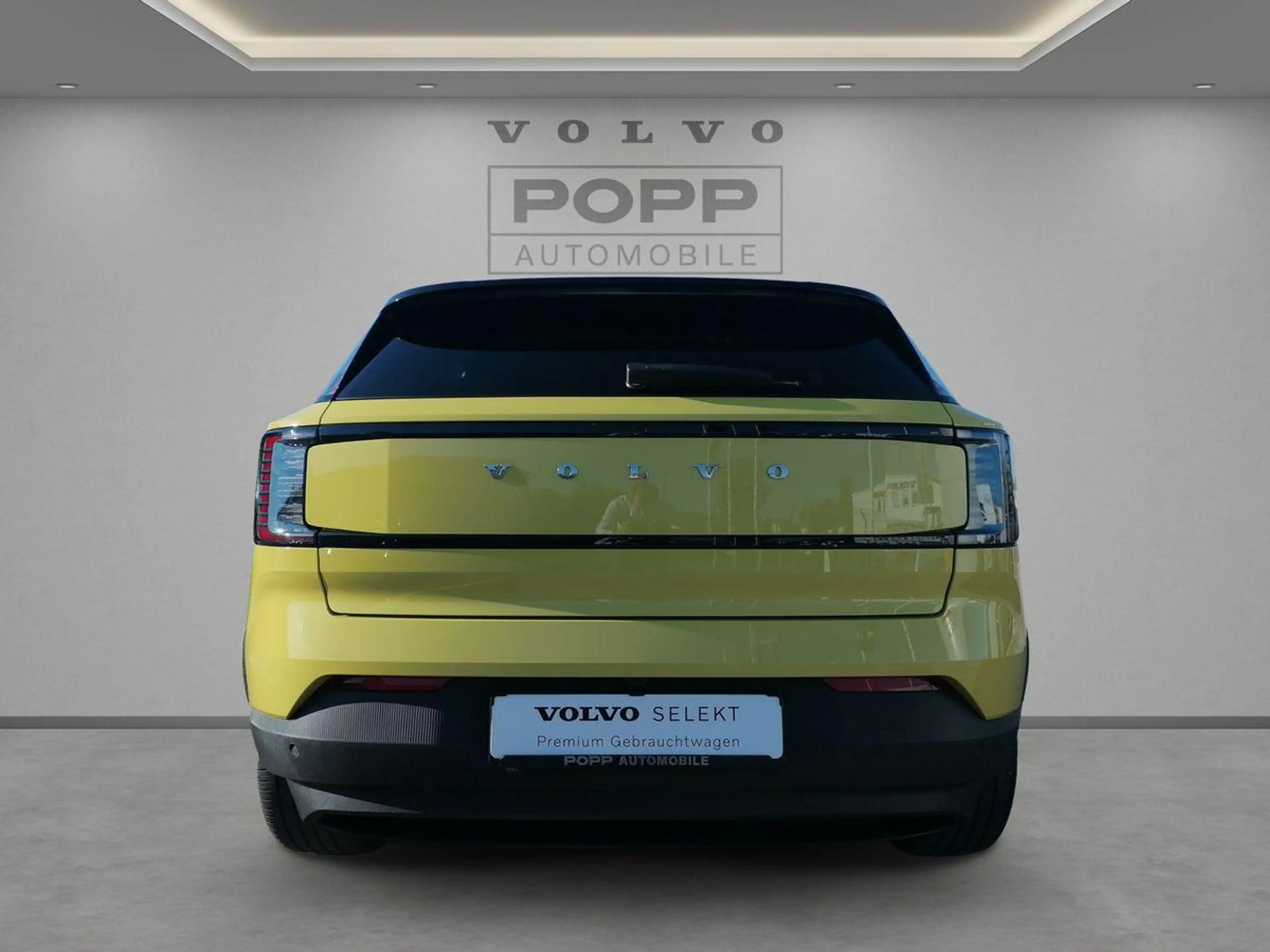 Volvo EX30 Plus RWD Pure Electric ACC BLIS CAM CARPLAY — photo 4