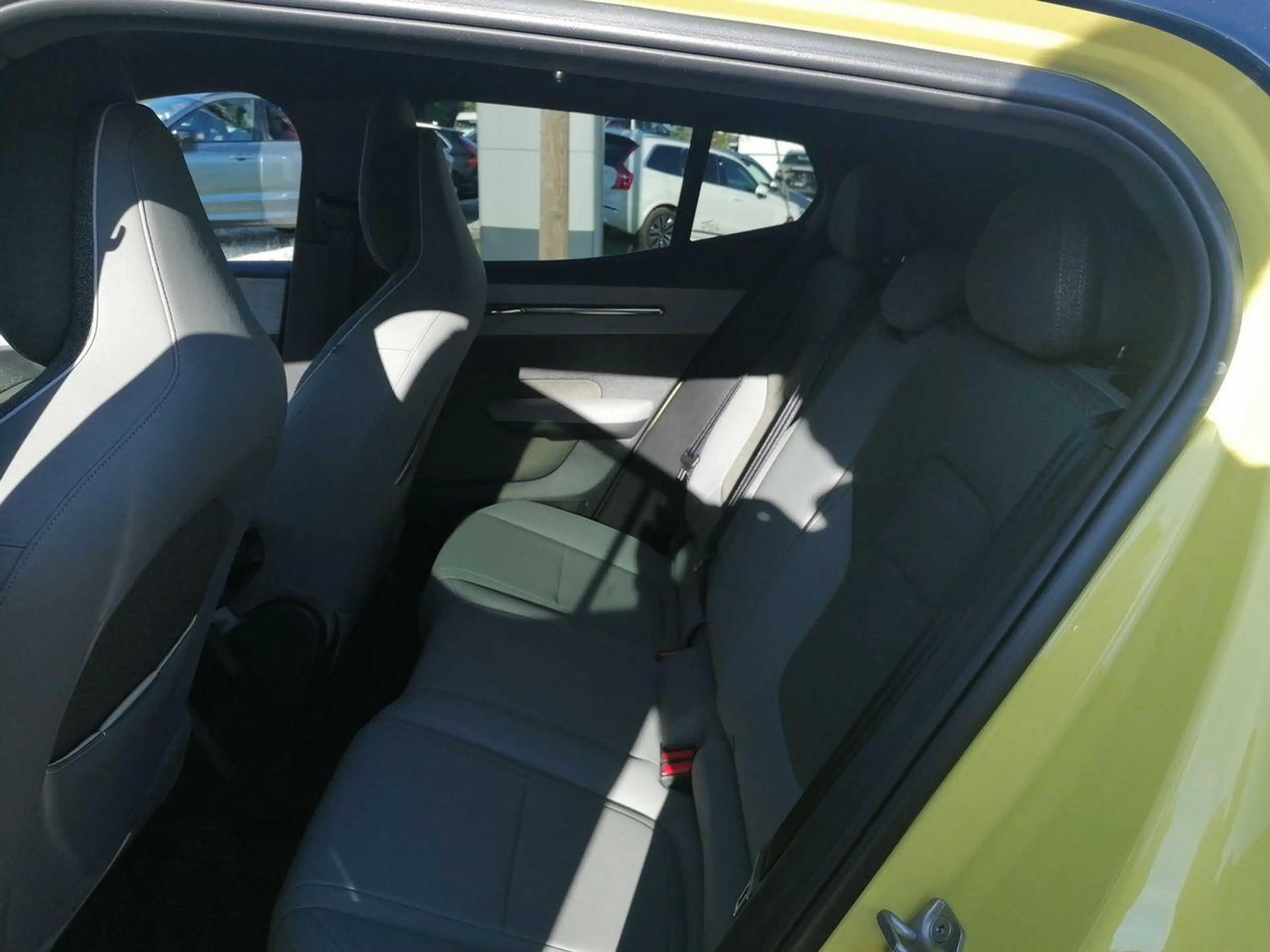 Volvo EX30 Plus RWD Pure Electric ACC BLIS CAM CARPLAY — photo 14