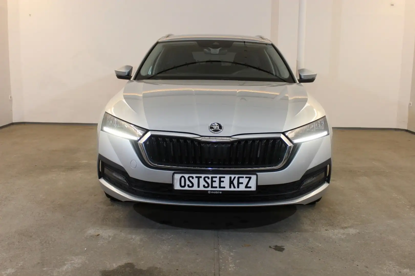 Skoda Octavia Combi Ambition Automatik,LED,Lane Assist Argent - 2