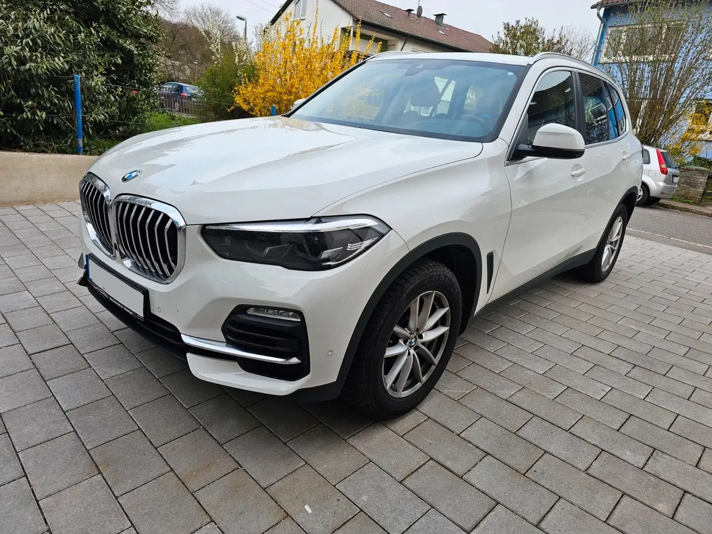 BMW X5 xDrive Autm.231-PS*NAVI*LEDER*ACC*360-KAMERA Weiß - 1