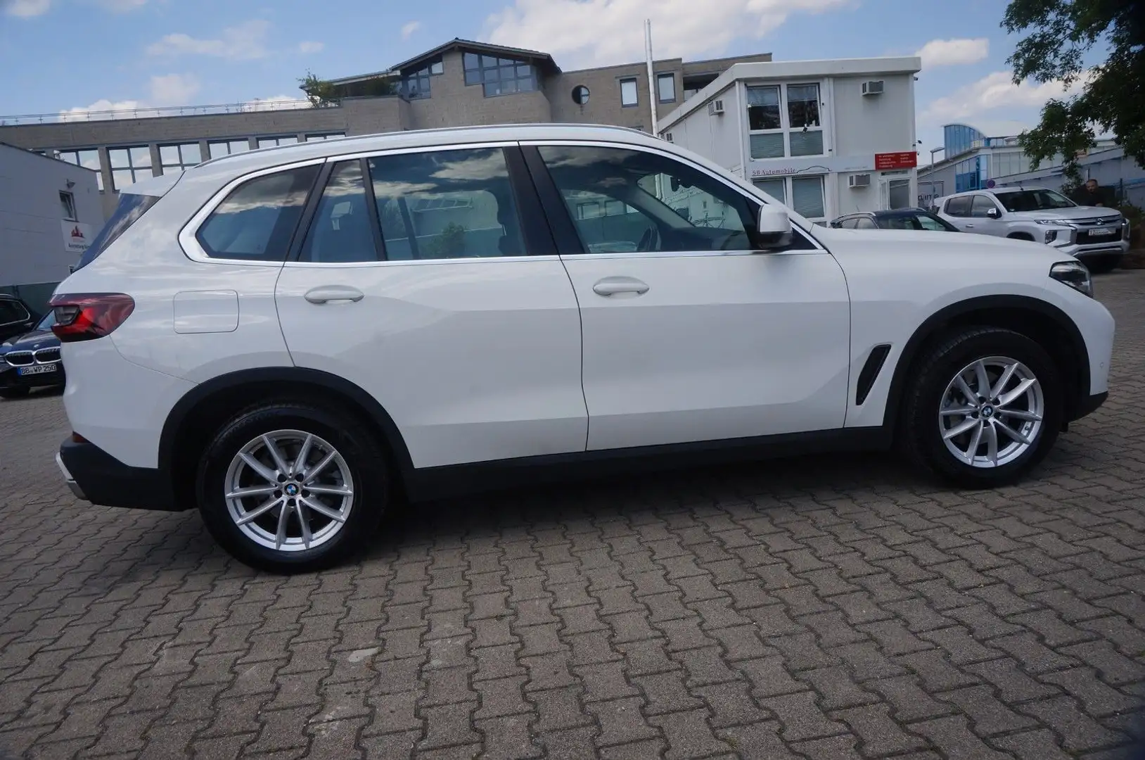 BMW X5 xDrive Autm.231-PS*NAVI*LEDER*ACC*360-KAMERA Weiß - 2