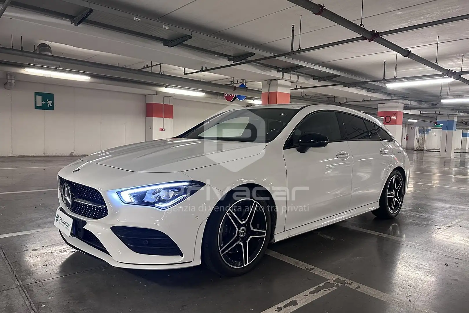 Mercedes-Benz CLA 200 CLA 200 d Shooting Brake Premium Bianco - 1