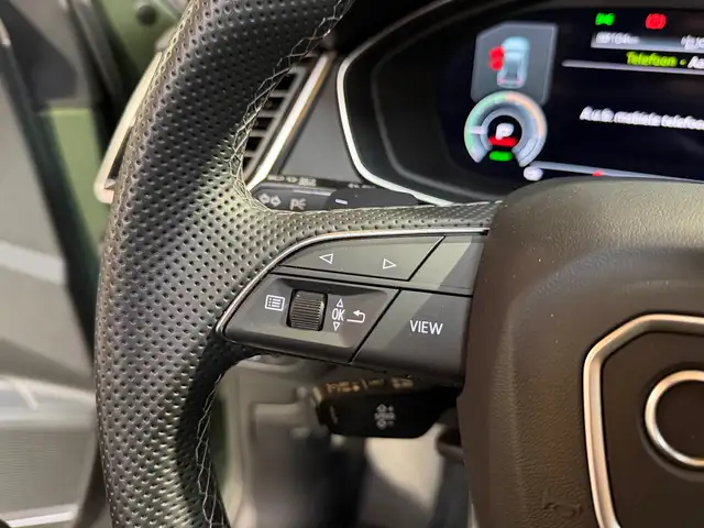 Audi Q5 view 13