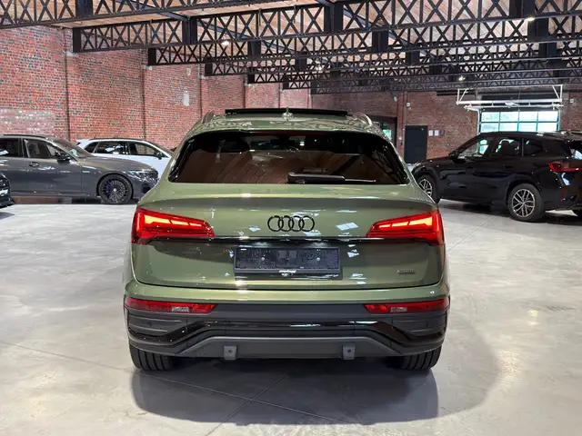 Audi Q5 view 6
