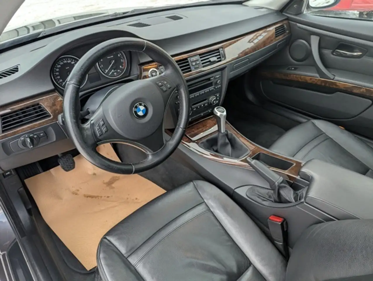 BMW 3 Series снимка BMW 3 Series
