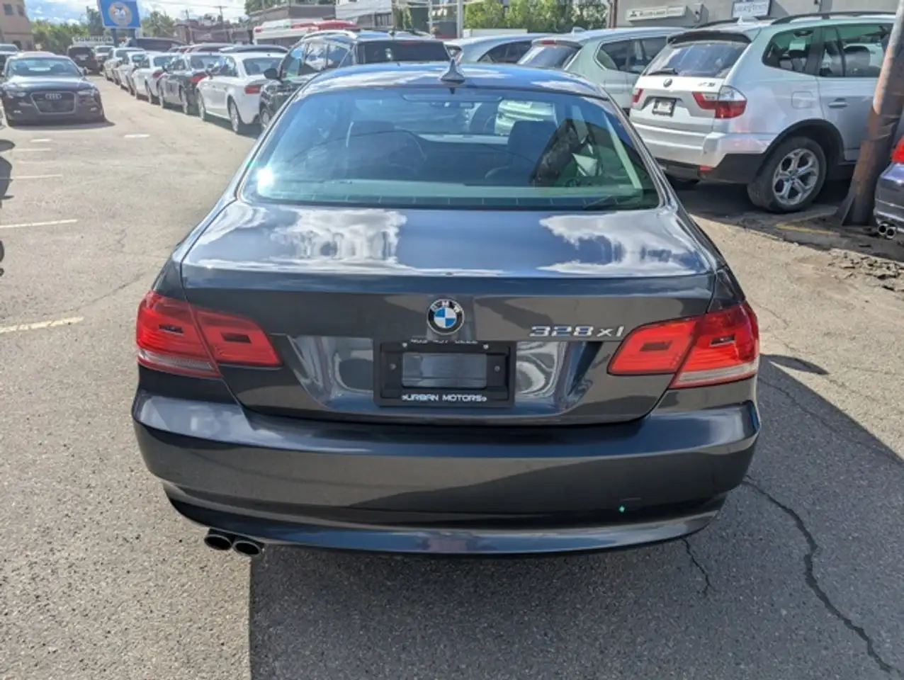 BMW 3 Series снимка BMW 3 Series