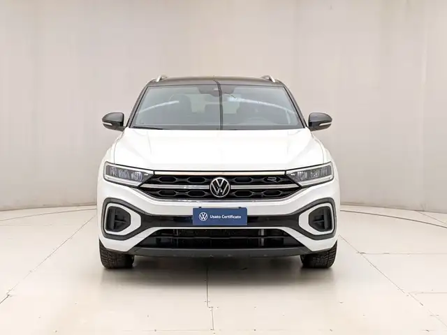 Volkswagen T-Roc view 2