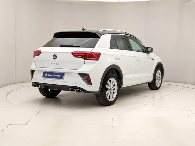 Volkswagen T-Roc view 4