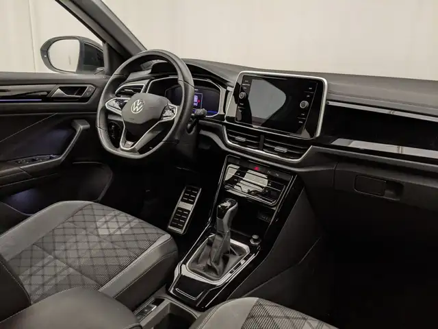 Volkswagen T-Roc view 6