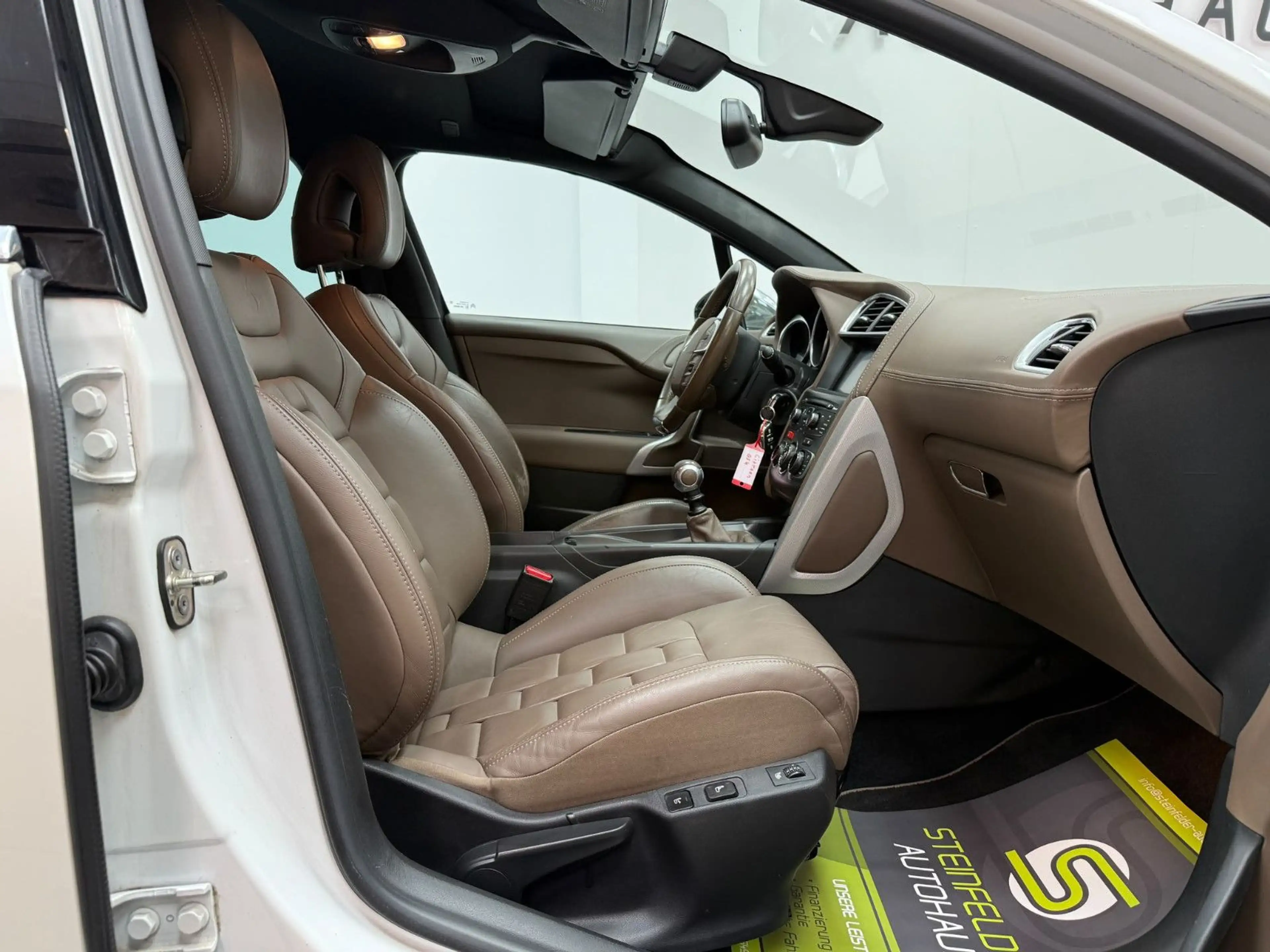 Citroen DS4 SportChic/Leder/Navi/Shz/ — photo 14