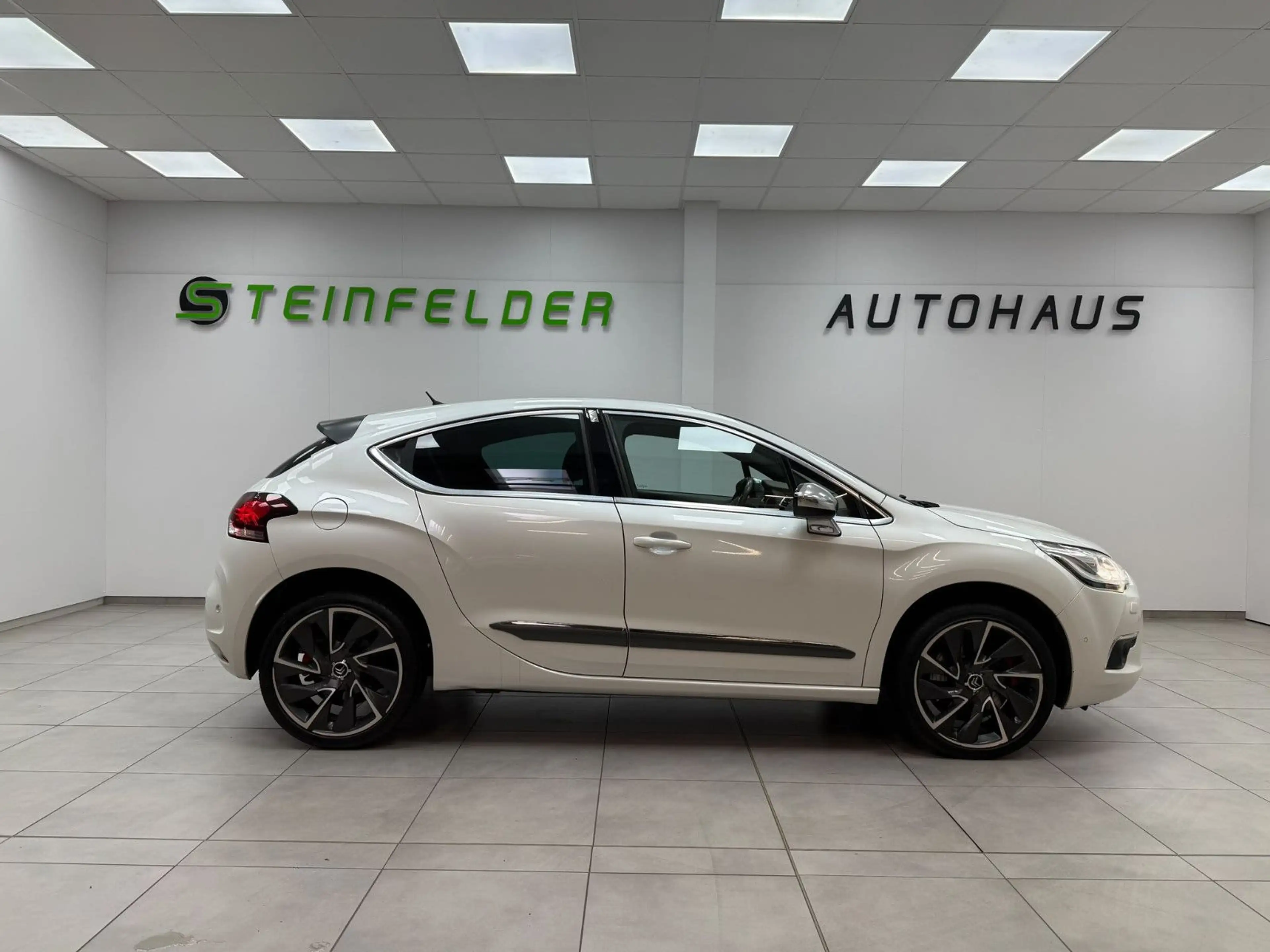 Citroen DS4 SportChic/Leder/Navi/Shz/ — photo 8