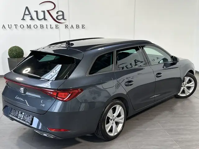 Seat Leon view 5