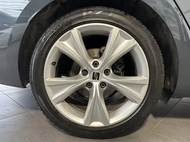 Seat Leon view 3