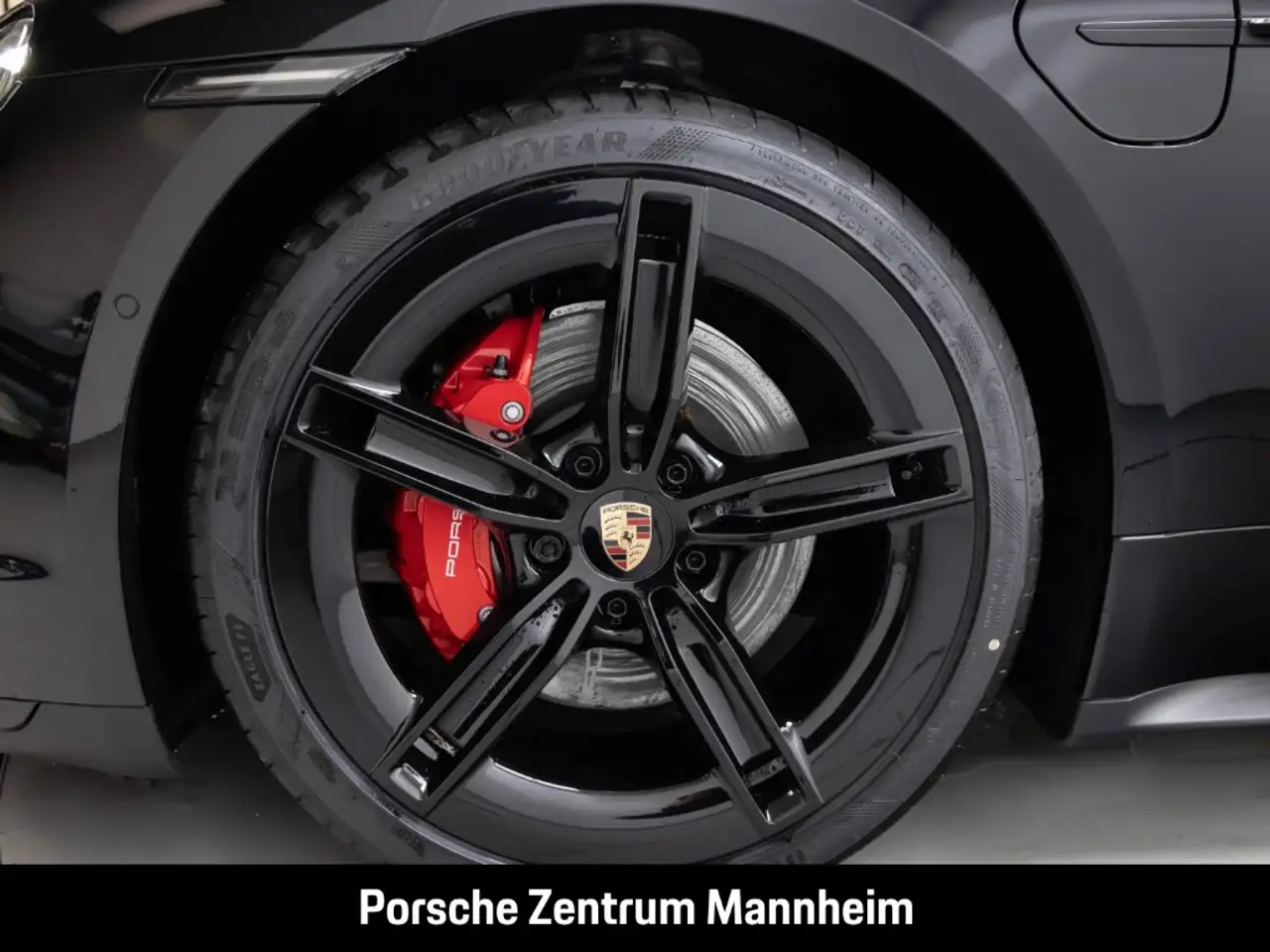 Porsche Taycan 4S Black Edition Pano Head-Up 360°Bose Sitzbelü 8
