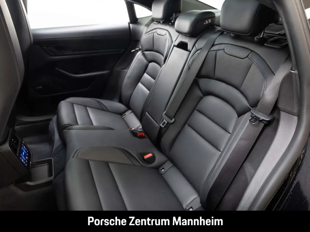 Porsche Taycan 4S Black Edition Pano Head-Up 360°Bose Sitzbelü 14