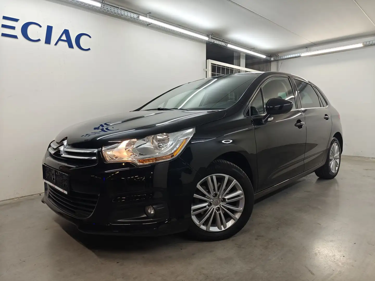 Citroen C4 1.6i Attraction - 106797km - Garantie Noir - 1
