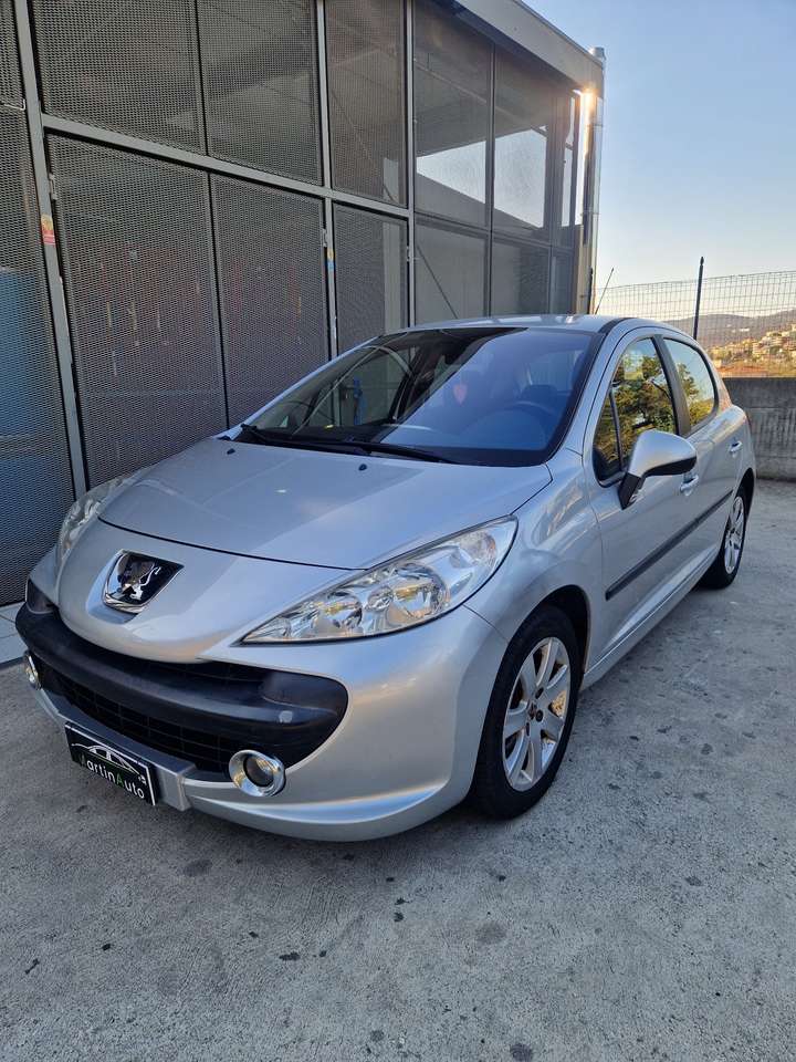 Peugeot 207 5p 1.6 benz 120 CV - Garanzia 12 mesi