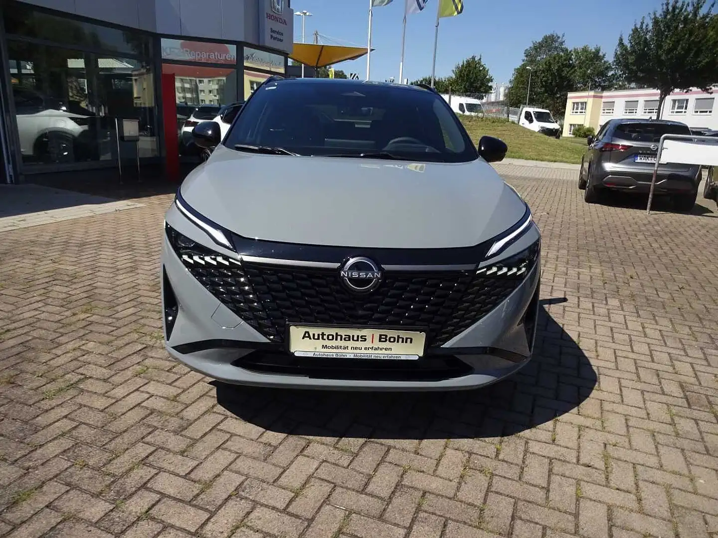 Nissan Qashqai Elektro/Benzin 1.5 VC-T e-Power N-Design, Komfort Gris - 2