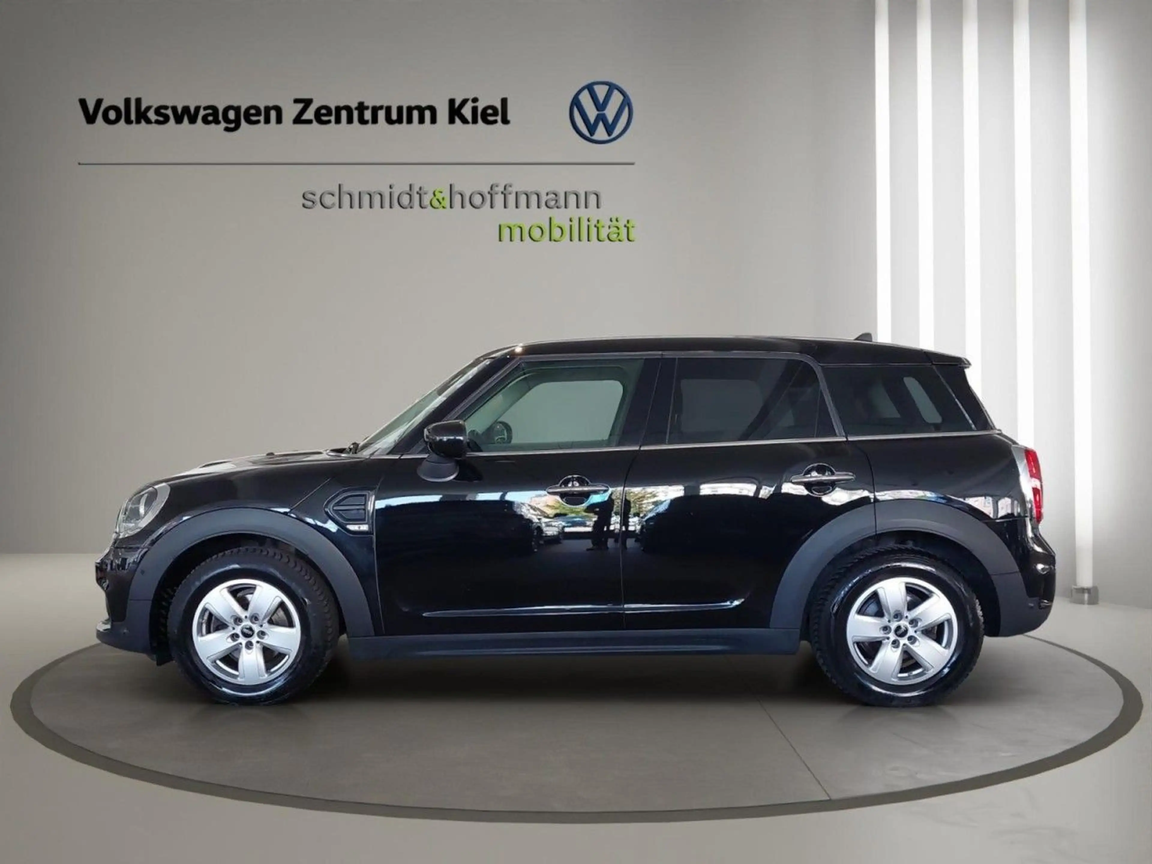 MINI One Countryman Klima Navi Rückfahrkamera Sitzheizung Fenster el. — photo 3