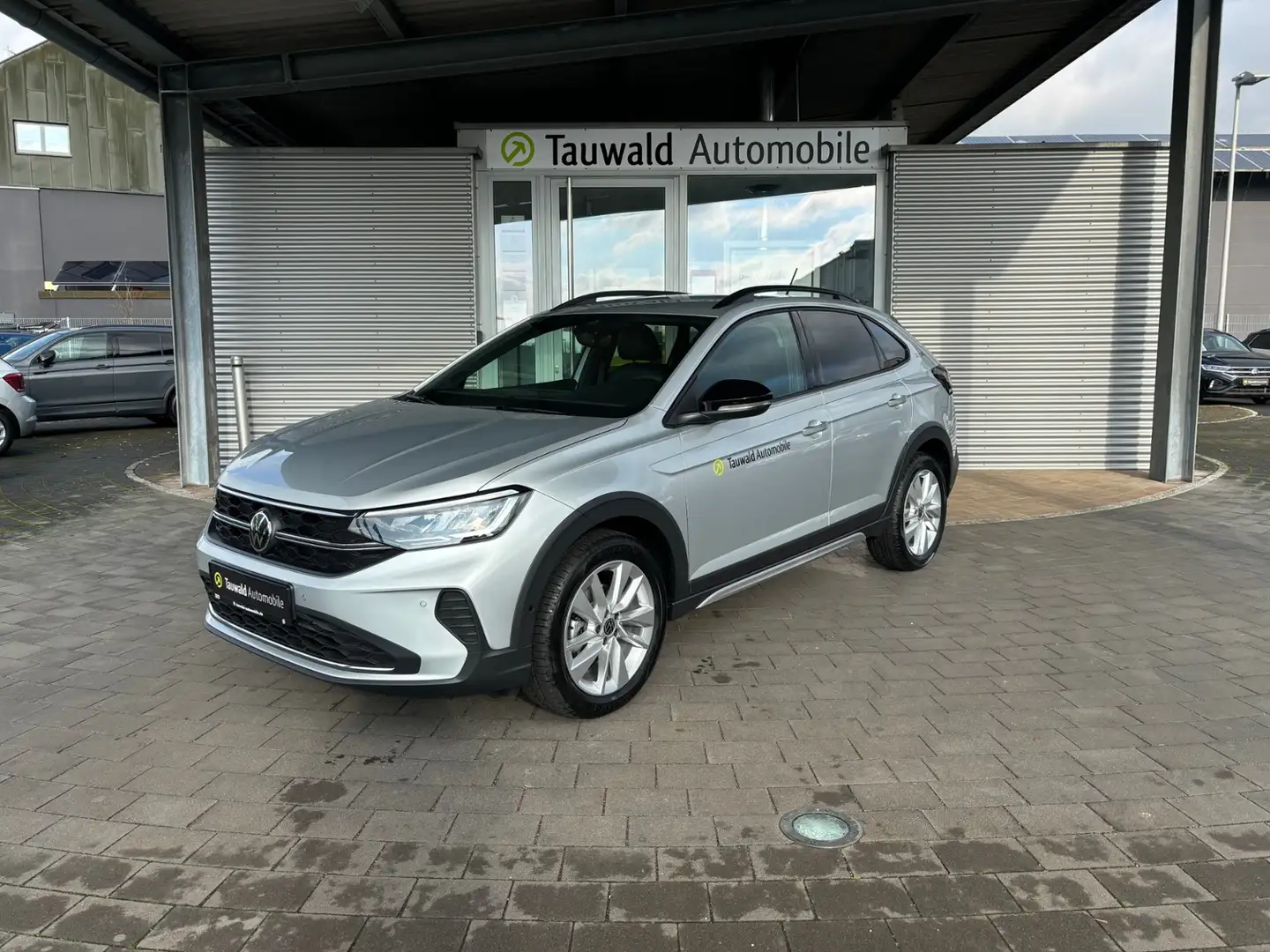 Volkswagen Taigo 1.0 TSI DSG GOAL AHK/GJR/KAMERA Silber - 2