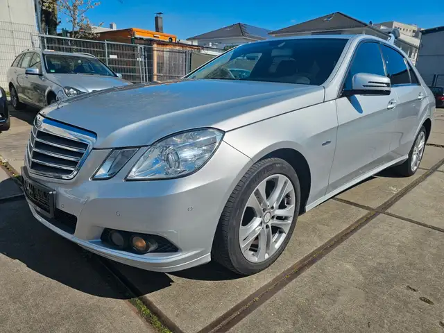 Mercedes-Benz E 200 CGI, Aut. PDC, Steuerkette Neu, 1 Jahr Gar.