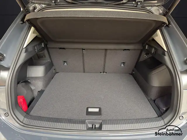 Volkswagen Tiguan view 6