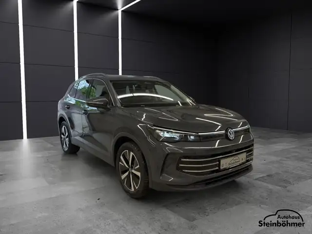 Volkswagen Tiguan view 10