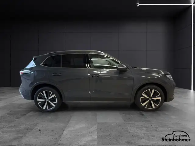 Volkswagen Tiguan view 9