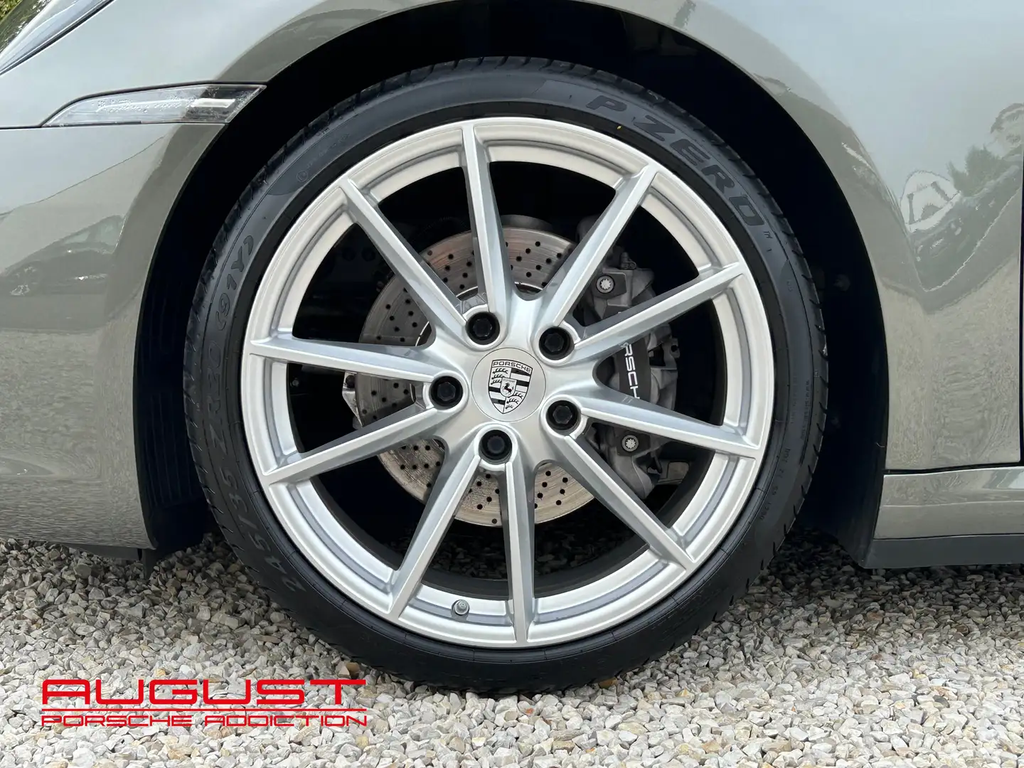 Porsche 992 992 Carrera Coupé 2020 Verde - 2