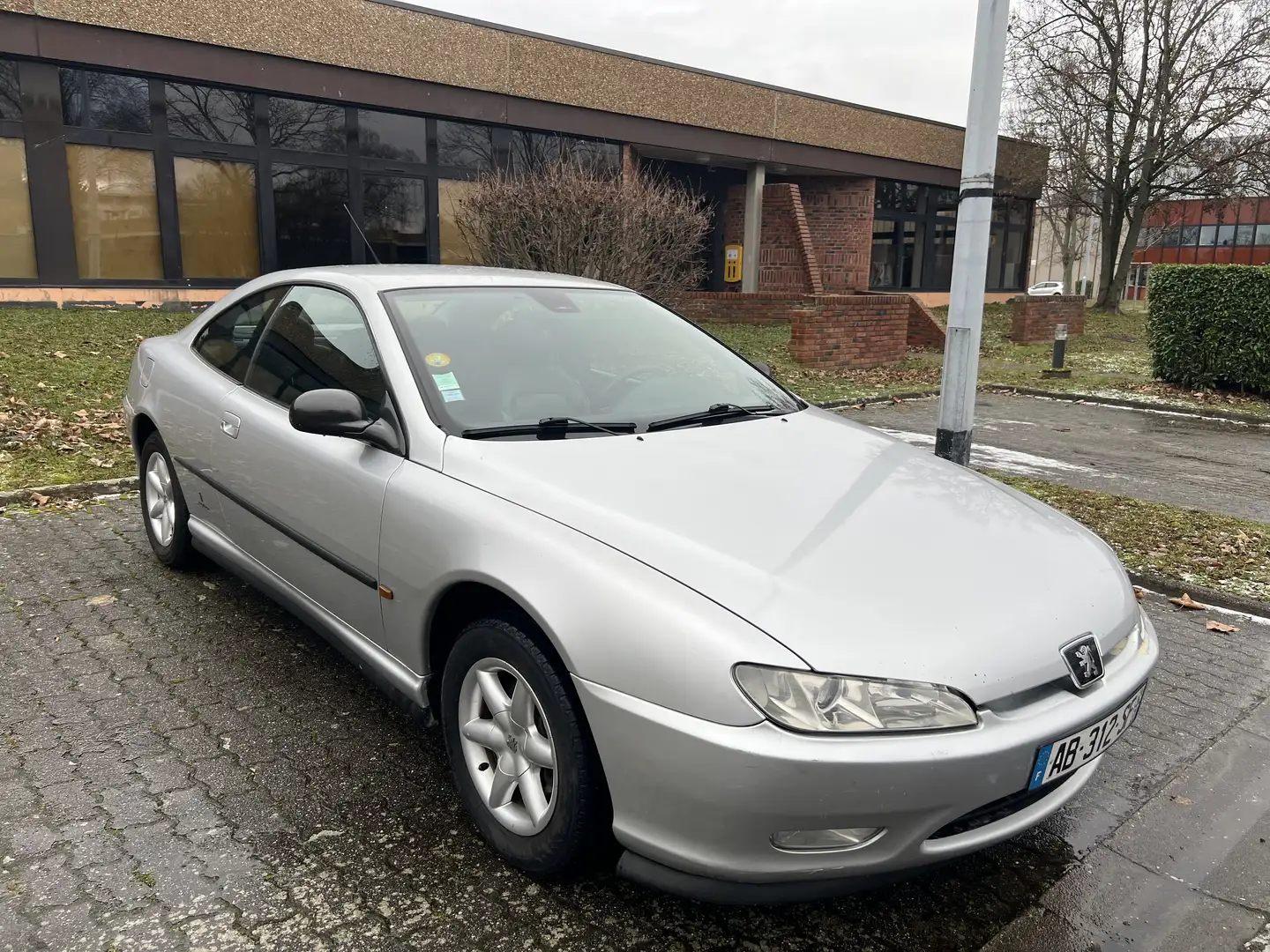 Peugeot 406 406 Coupé 2.0i Argent - 1