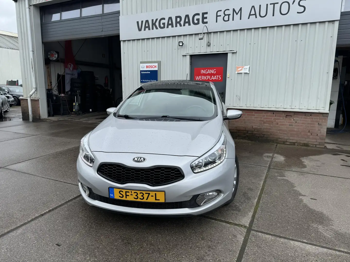 Kia Ceed / cee'd 1.4 CVVT X-ecutive Grijs - 2