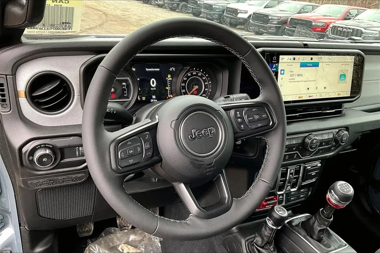 Jeep Wrangler снимка Jeep Wrangler