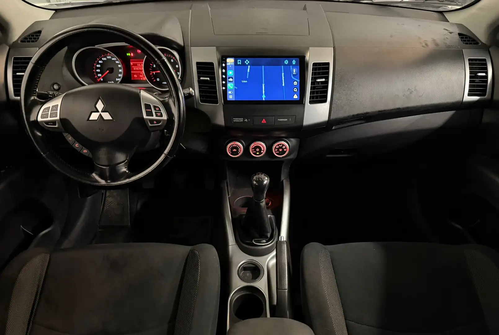 Mitsubishi Outlander 2.4 Intro Edition 2WD|NAP|NweAPK|AppleCarplay|AfnT Grijs - 2