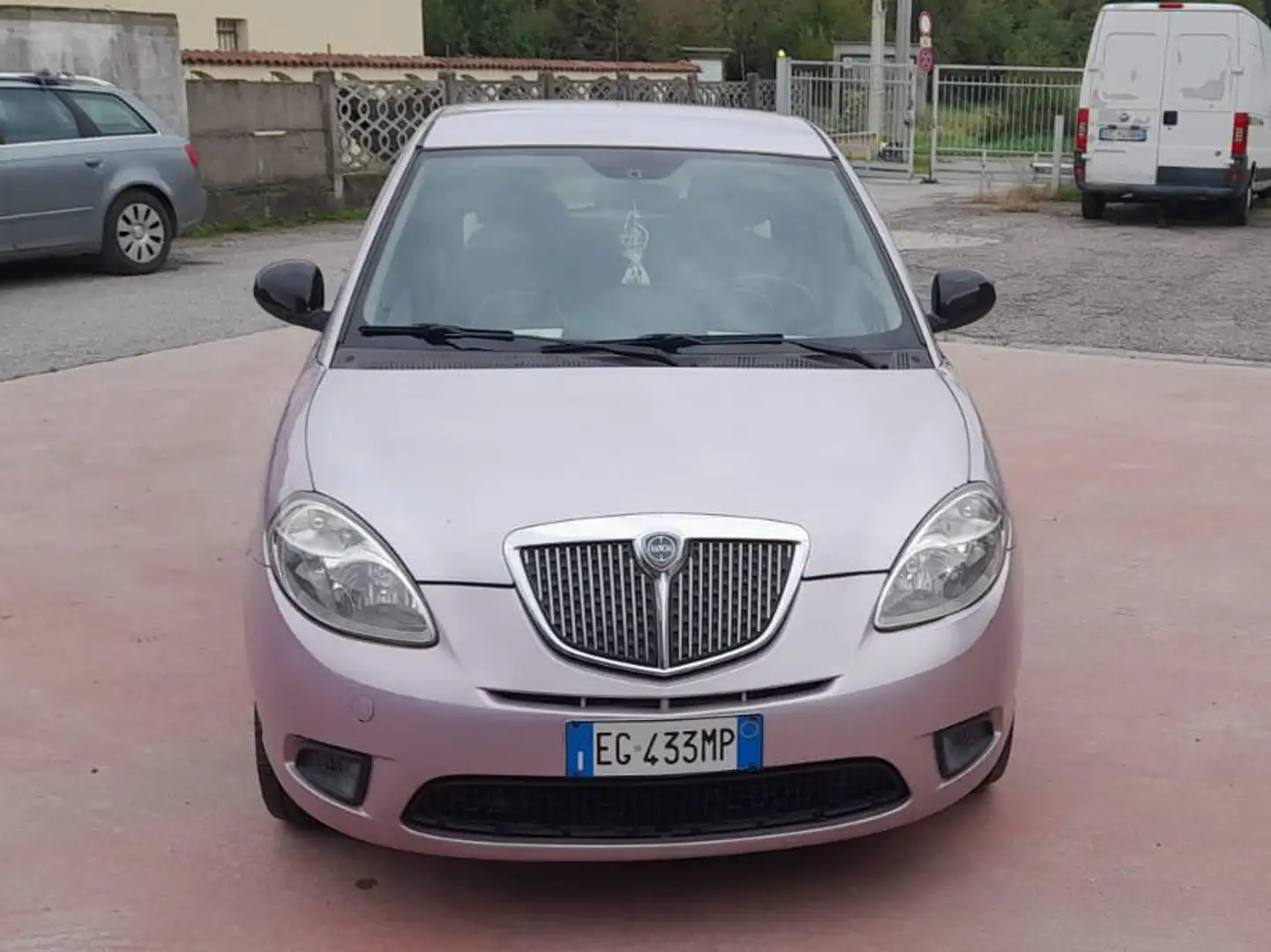 Lancia Ypsilon Ypsilon II 2007 1.2 8v Platinum 69cv Lilla - 1