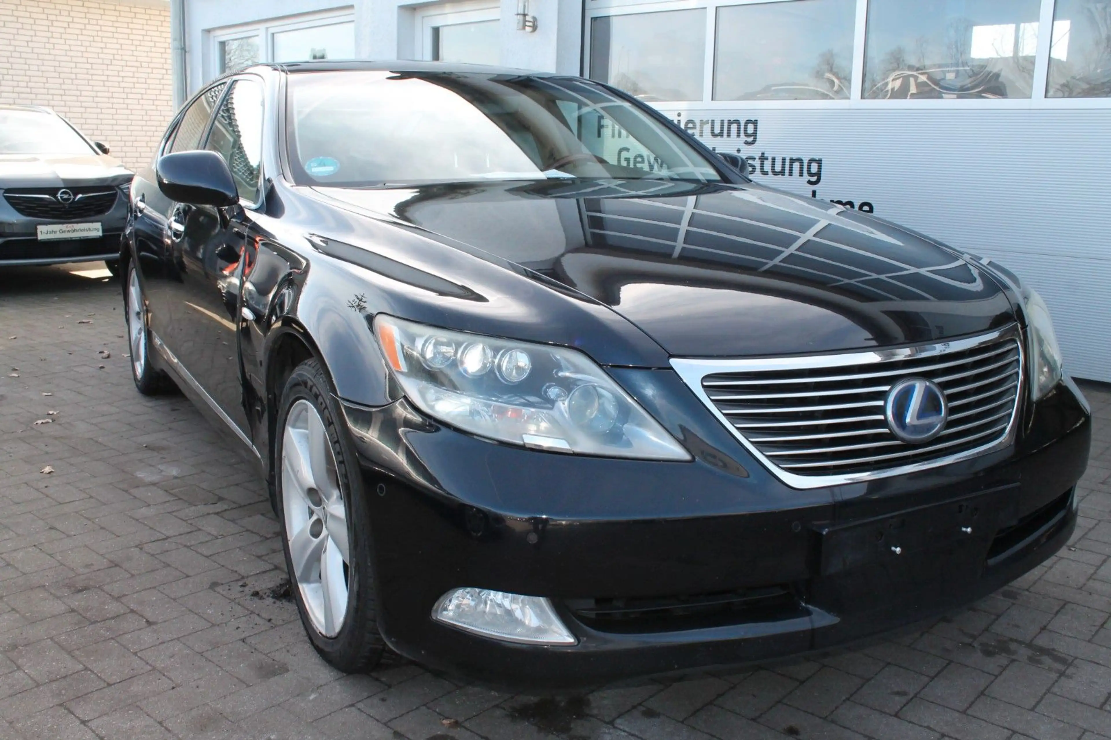 Lexus LS 600 h