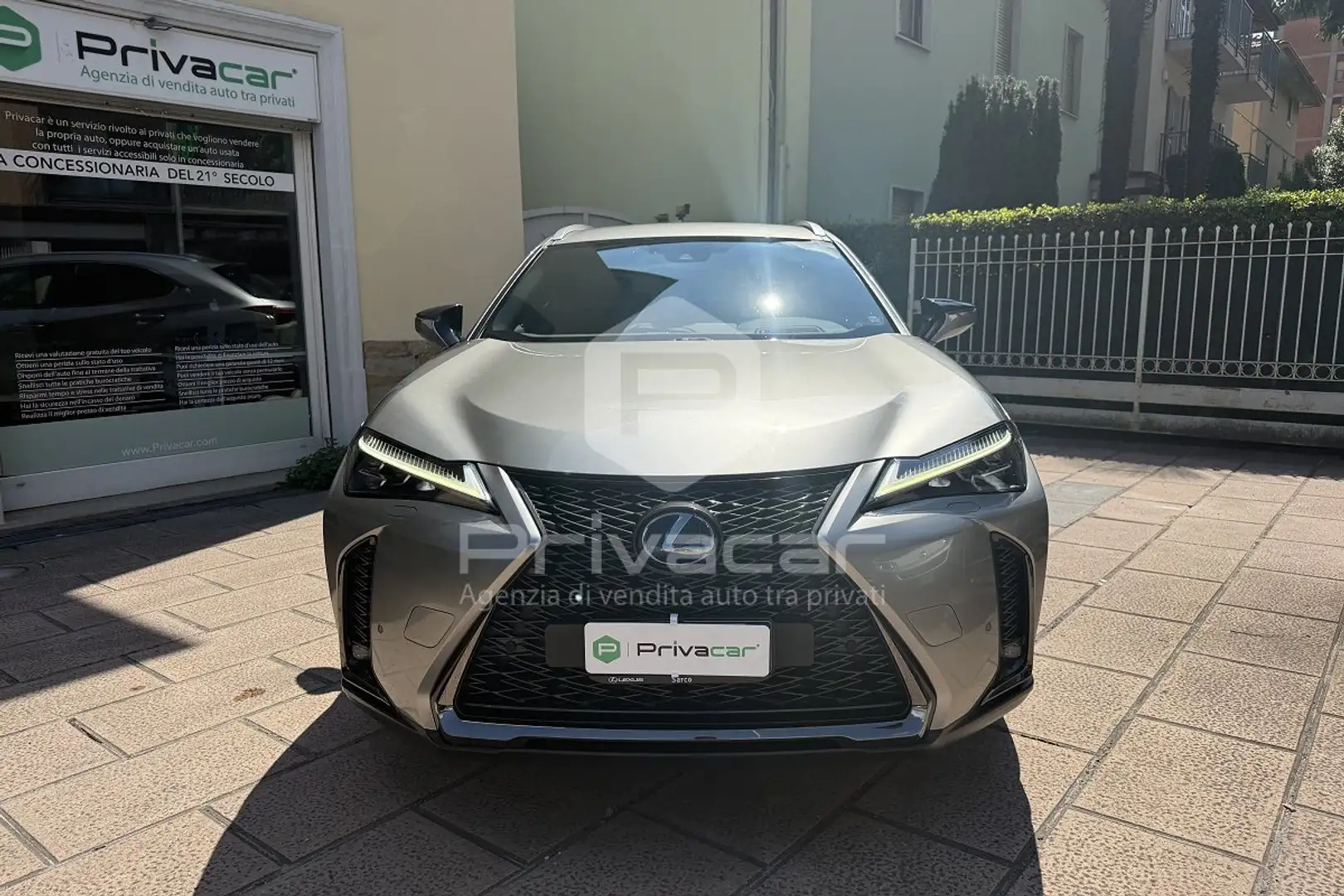 Lexus UX 250h UX Hybrid 4WD Midnight Argent - 2