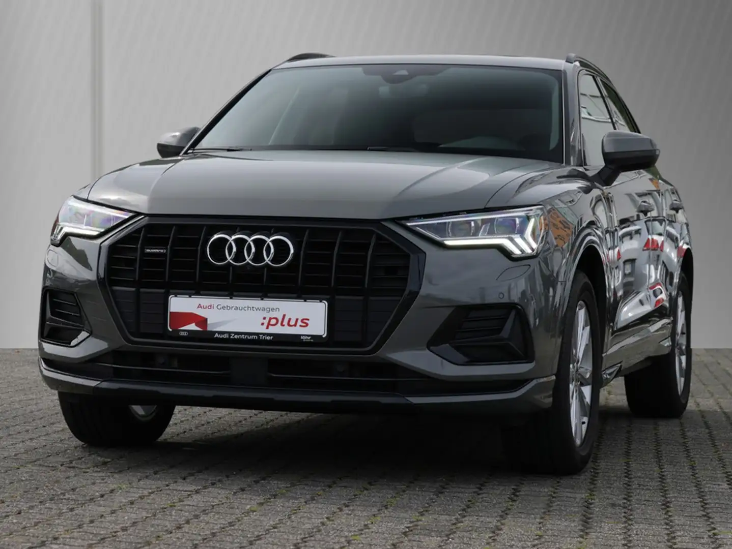 Audi Q3 35 TDI quattro advanced S line S tronic Grau - 2