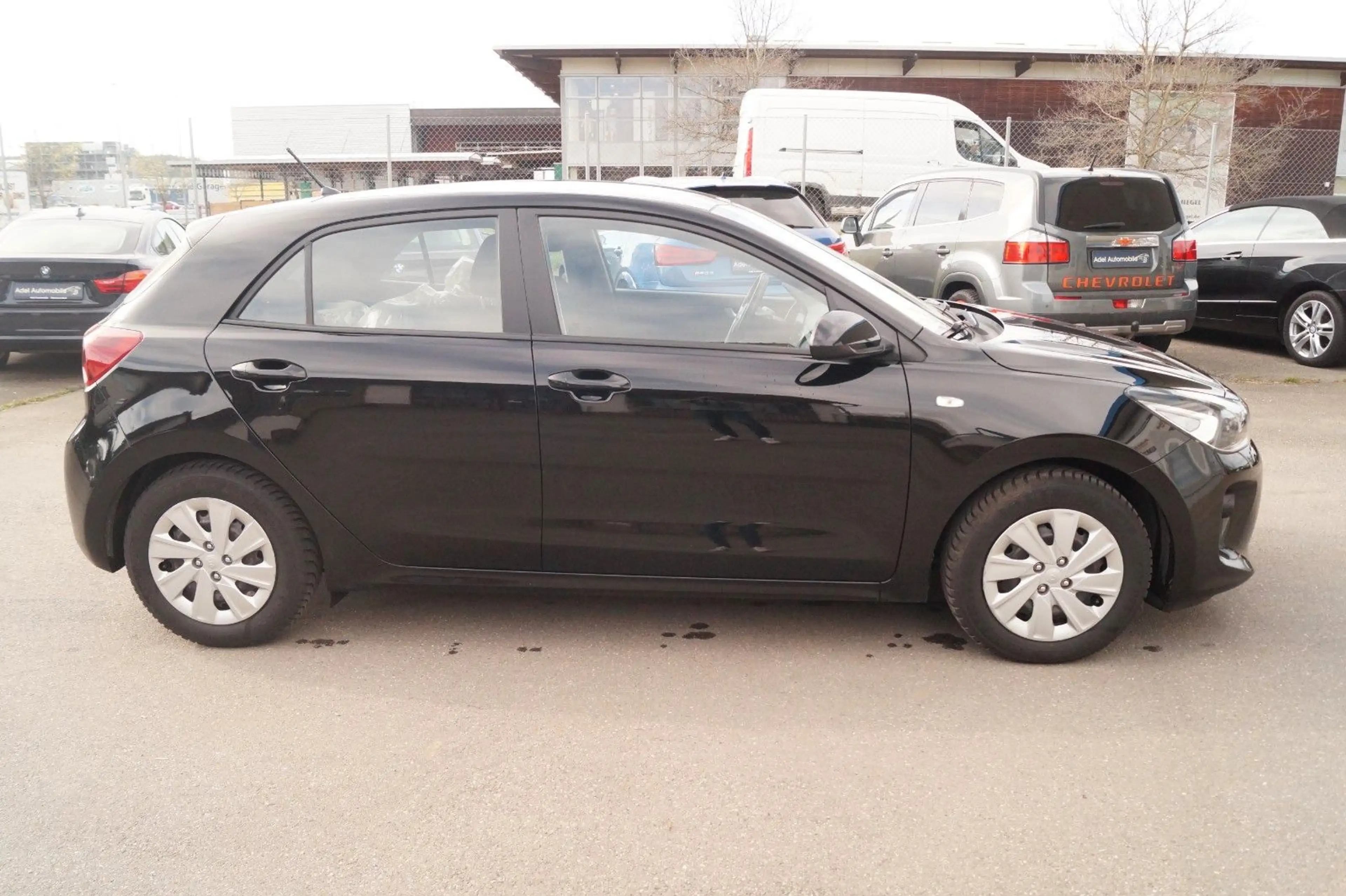 Kia Rio — photo 4