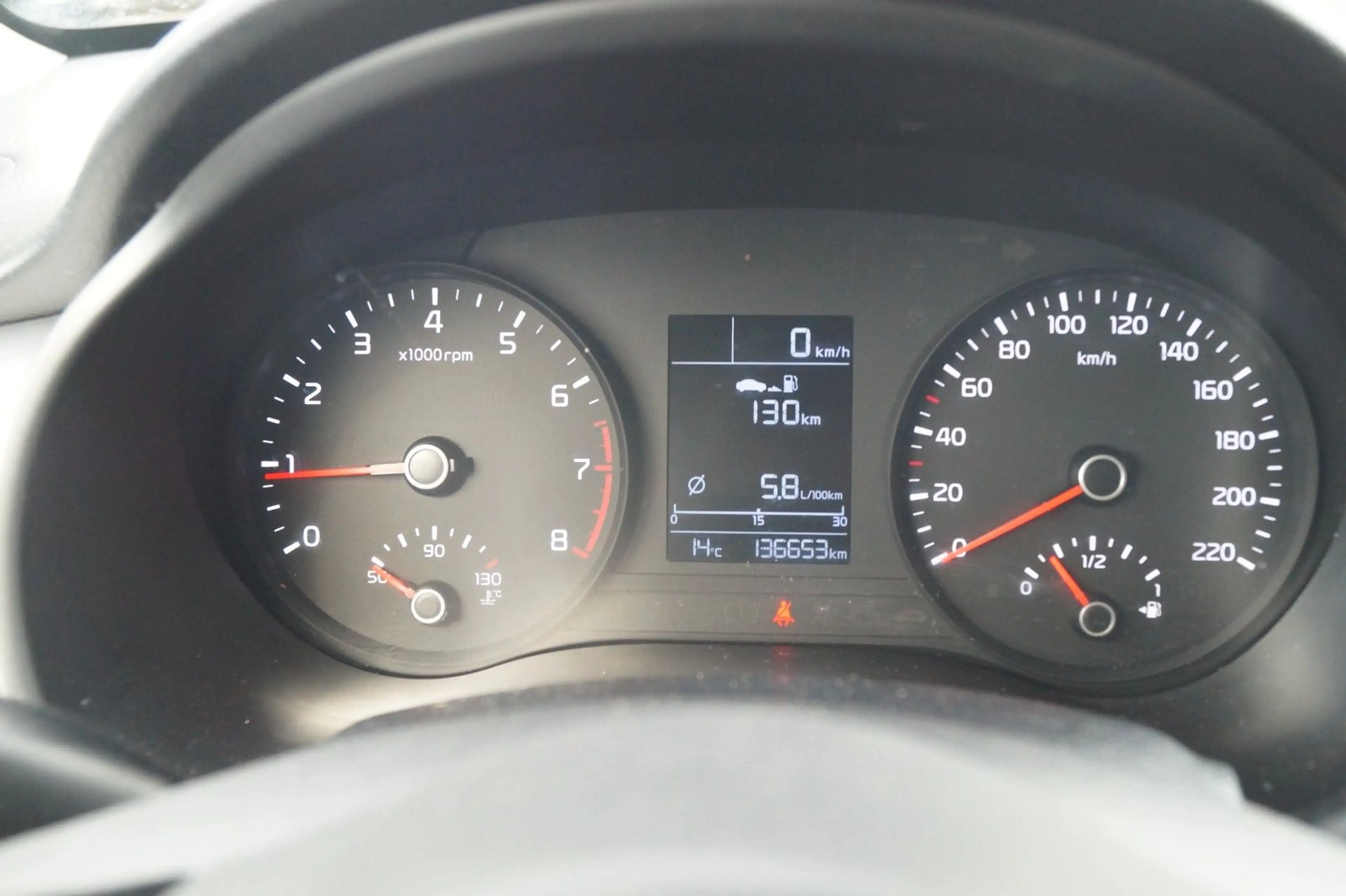 Kia Rio — photo 14